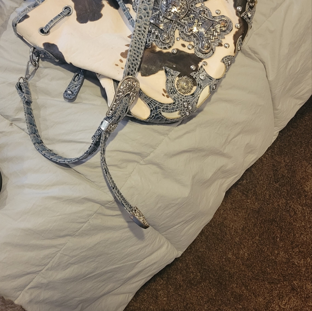 Bucket bag